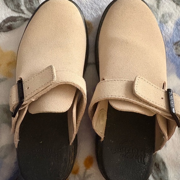 Dr. Martens Shoes - Dr. Martens Carlson